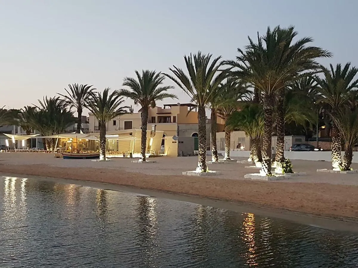 Lampedusa Tre Stella Marina location